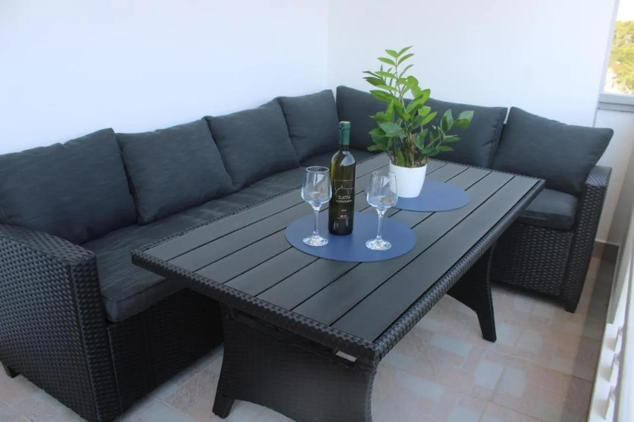 Apartman Sailor Tkon