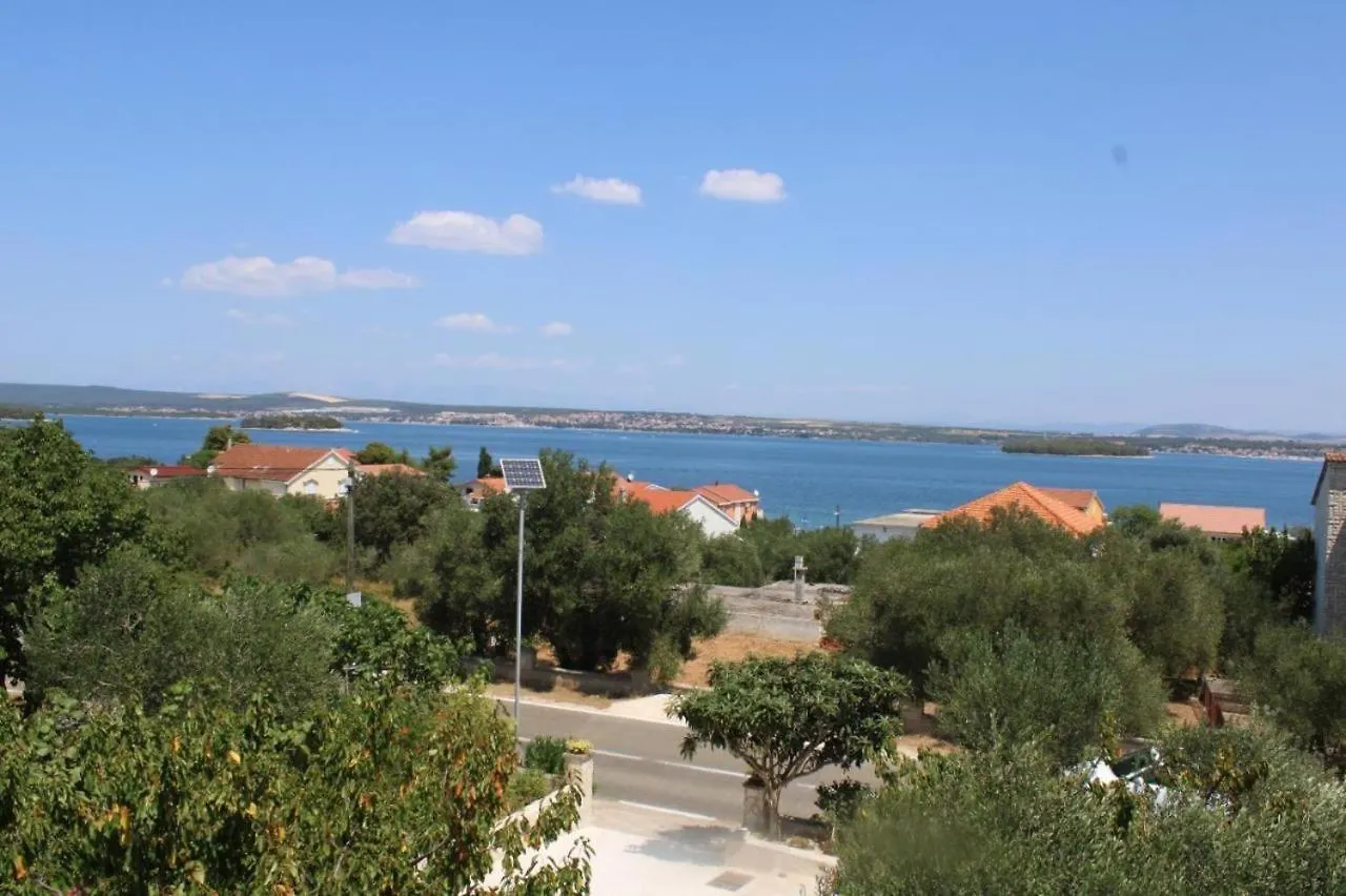 Apartment Apartman Sailor Tkon Croatia